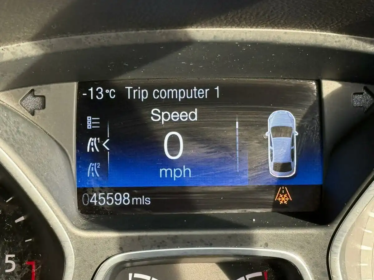 2017-ford-focus-15tdci-zetec-95ps-hatchback-big-36