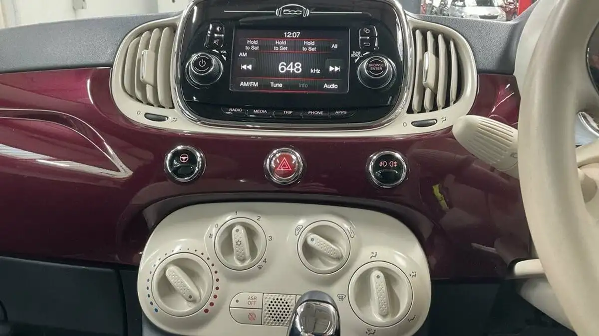 2016-fiat-500-12-lounge-dualogic-big-2