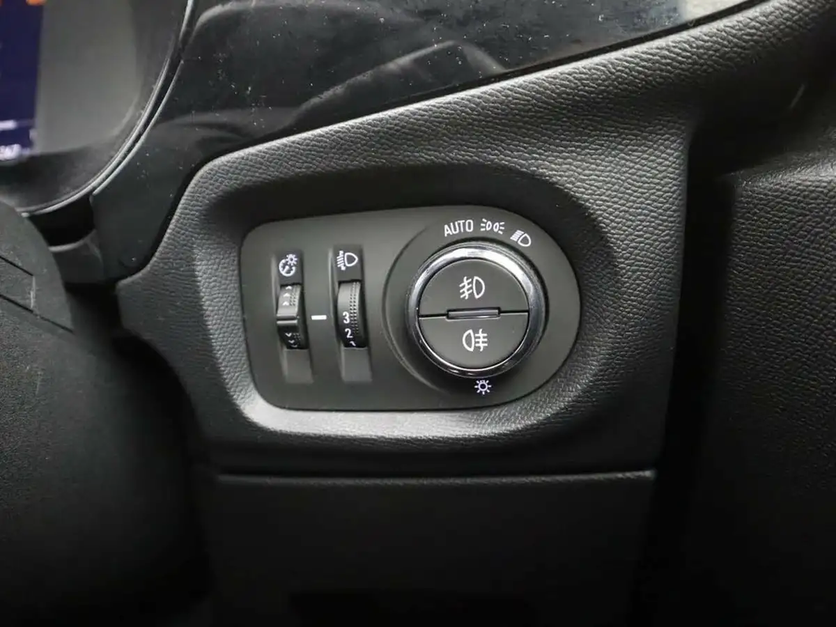 2021-vauxhall-corsa-12-turbo-sri-premium-100ps-big-24