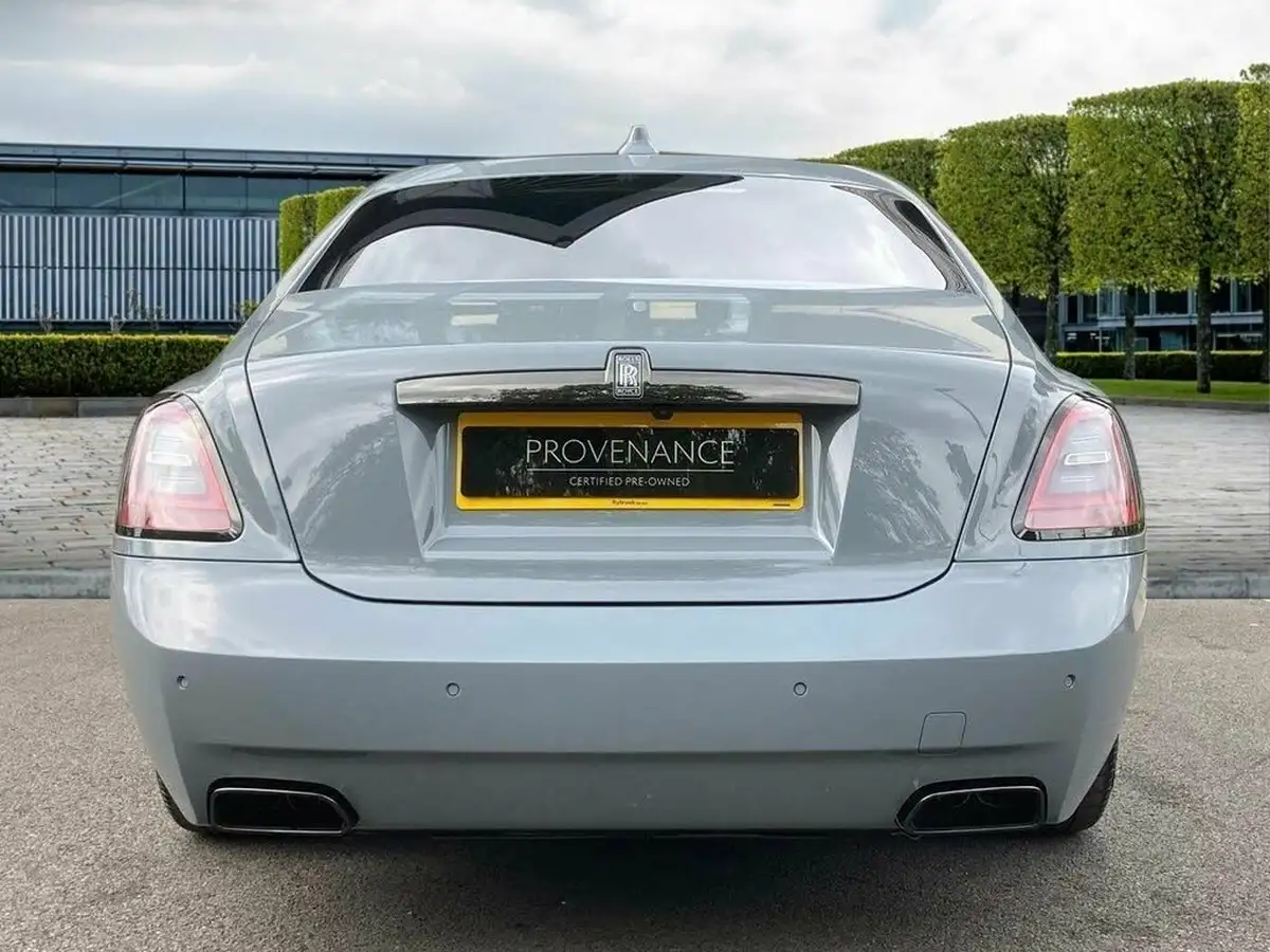2022-rolls-royce-ghost-675-black-badge-big-4