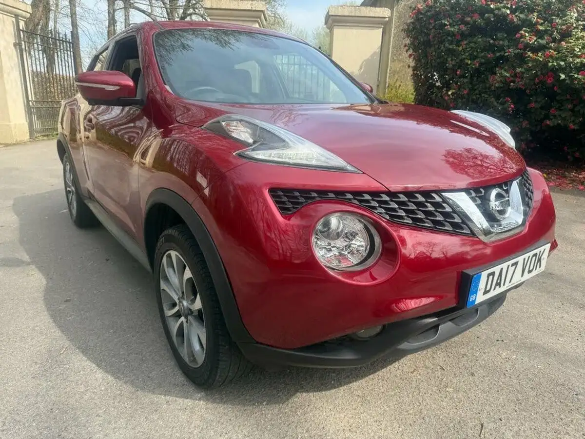2017-nissan-juke-16-tekna-117ps-1598cc-xtronic-cvt-big-0