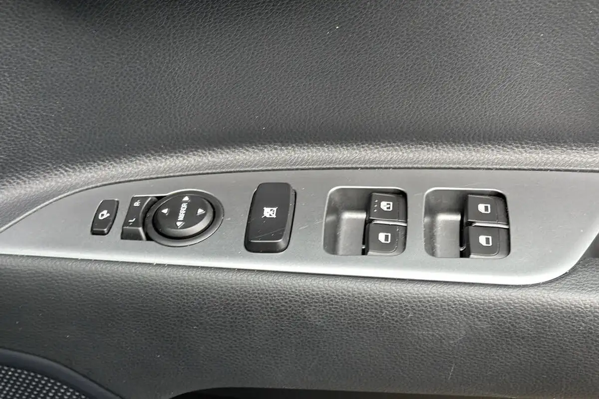 2024-kia-stonic-10-t-gdi-gt-line-s-98bhp-big-22