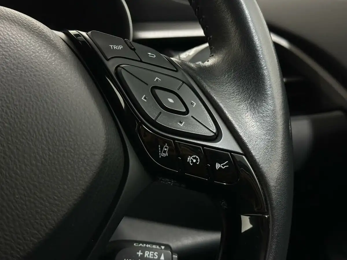 2020-toyota-c-hr-18-vvt-i-icon-parking-pack-big-12