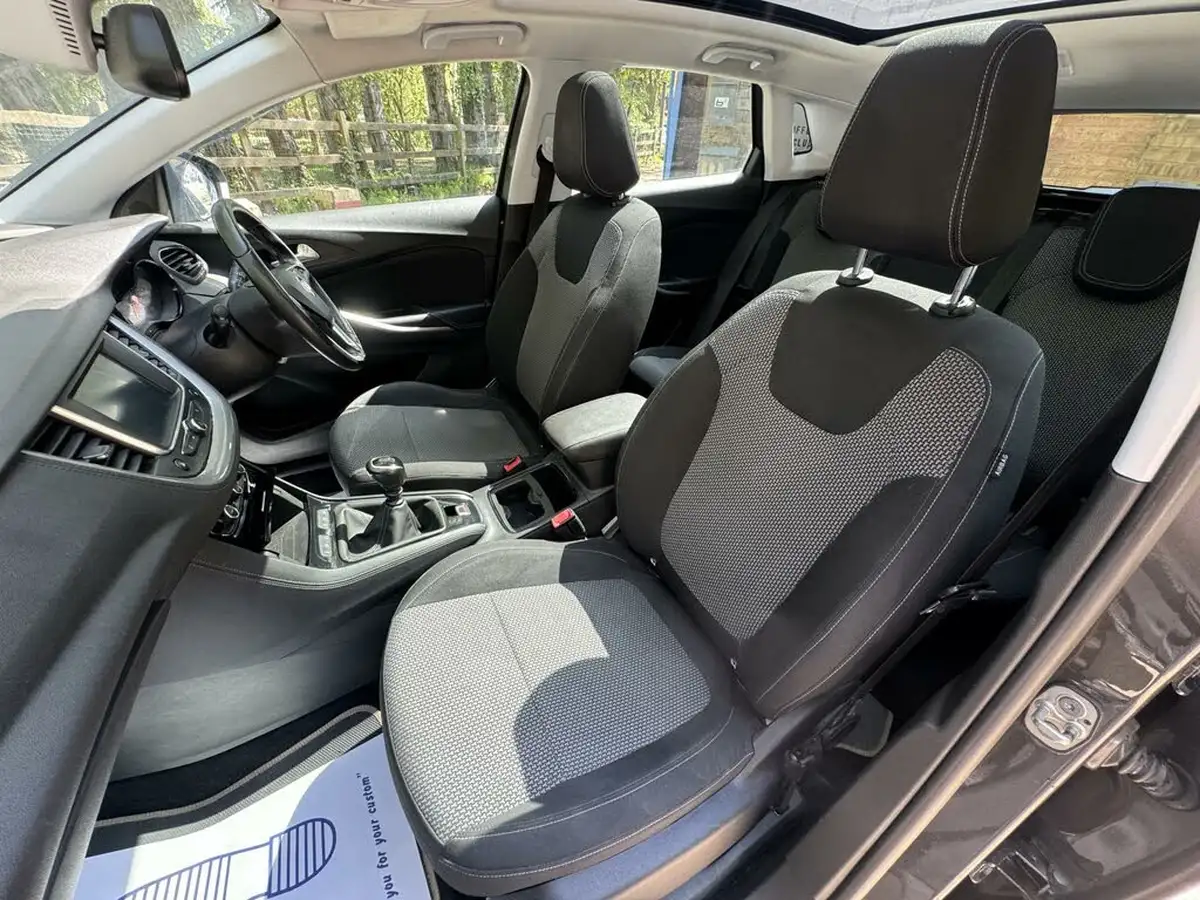 2018-vauxhall-grandland-x-12-se-132ps-big-38