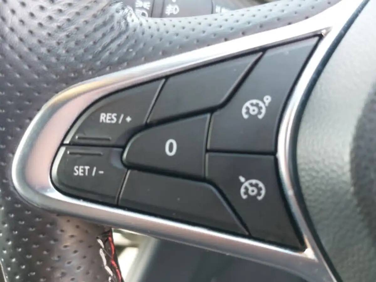 2022-renault-clio-10-tce-rs-line-rs-line-big-15