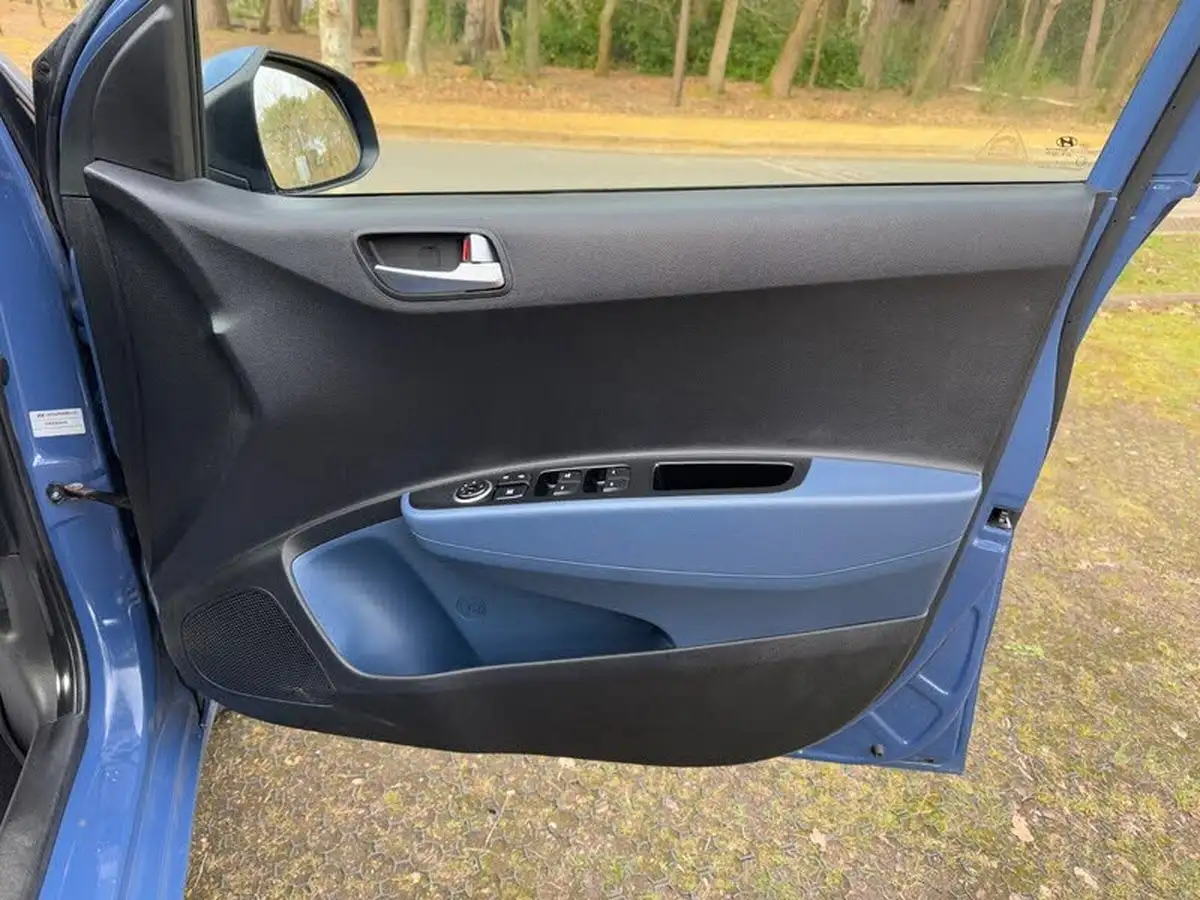 2014-hyundai-i10-10-premium-big-46
