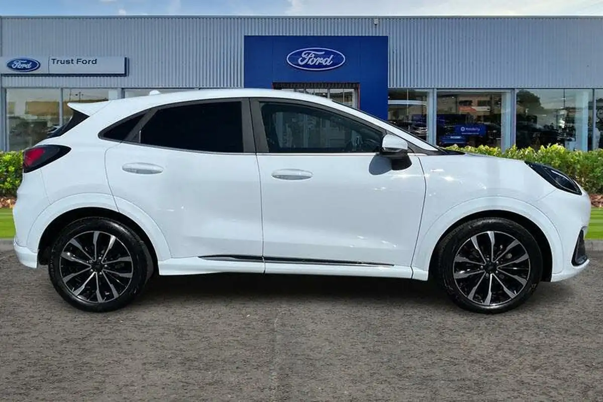 2023-ford-puma-suv-10-st-line-vignale-155ps-big-2