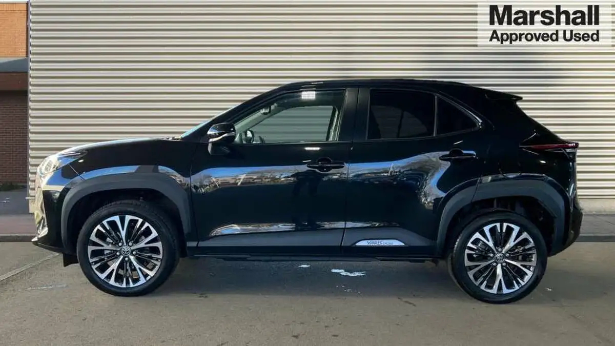 2023-toyota-yaris-cross-15-vvt-i-excel-awd-i-big-5