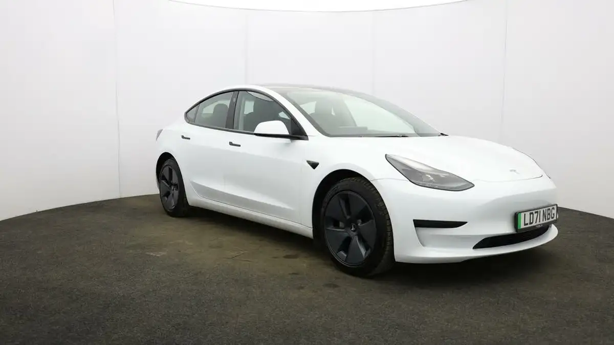 2021-tesla-model-3-e-standard-plus-big-39