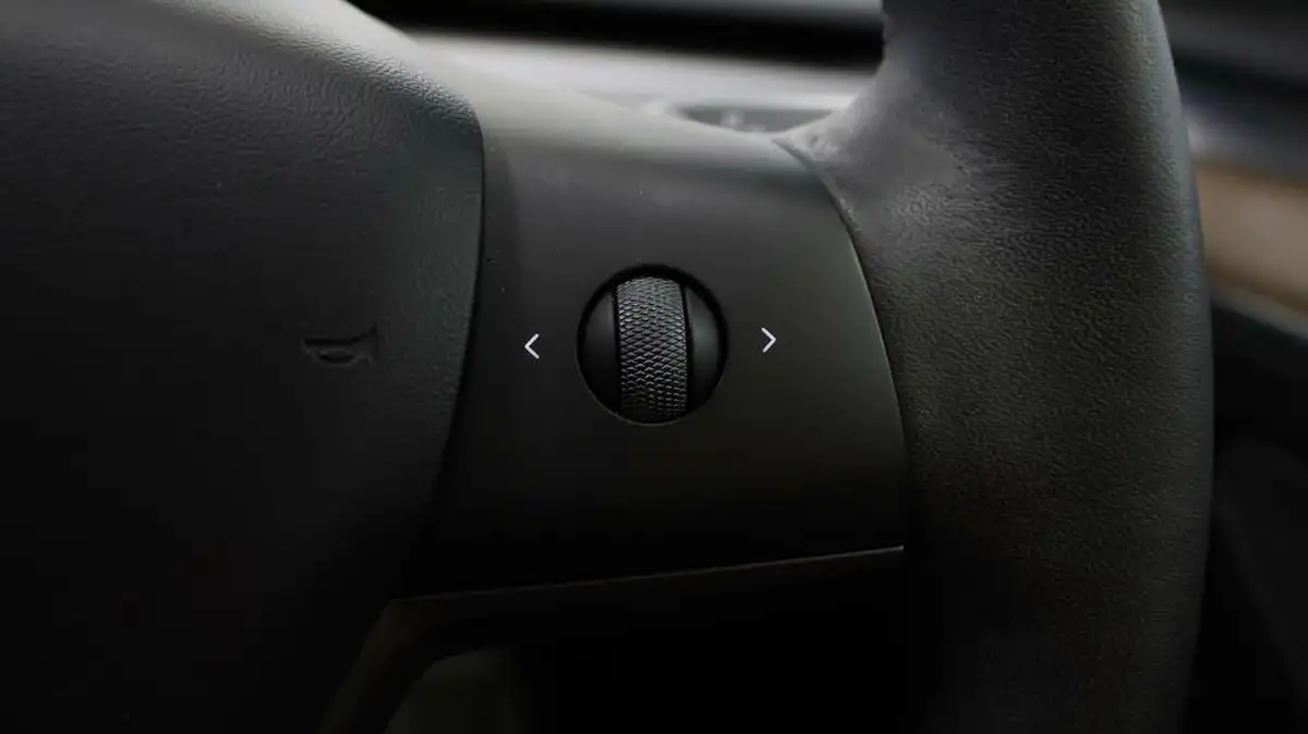 2021-tesla-model-3-e-standard-plus-big-22