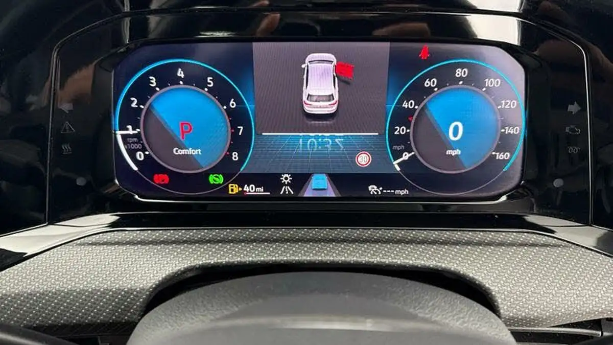 2022-volkswagen-golf-15-etsi-r-line-150ps-hatchback-big-24
