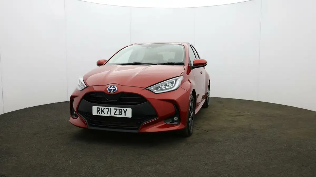 2021-toyota-yaris-15-vvt-i-design-big-31