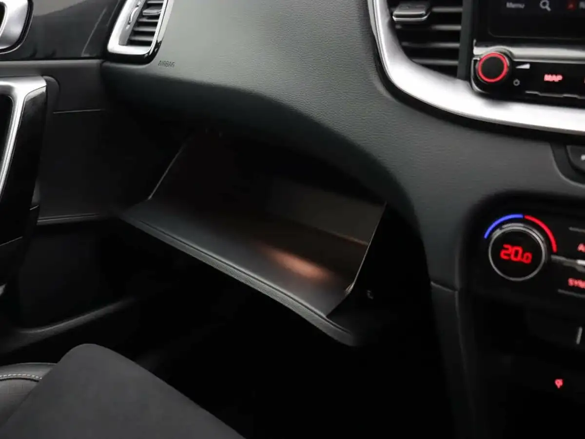 2023-kia-pro-ceed-15-t-gdi-gt-line-s-158bhp-big-34