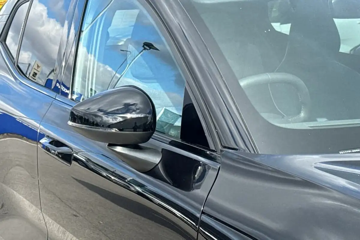 2024-volvo-ex30-e-single-motor-ultra-big-18