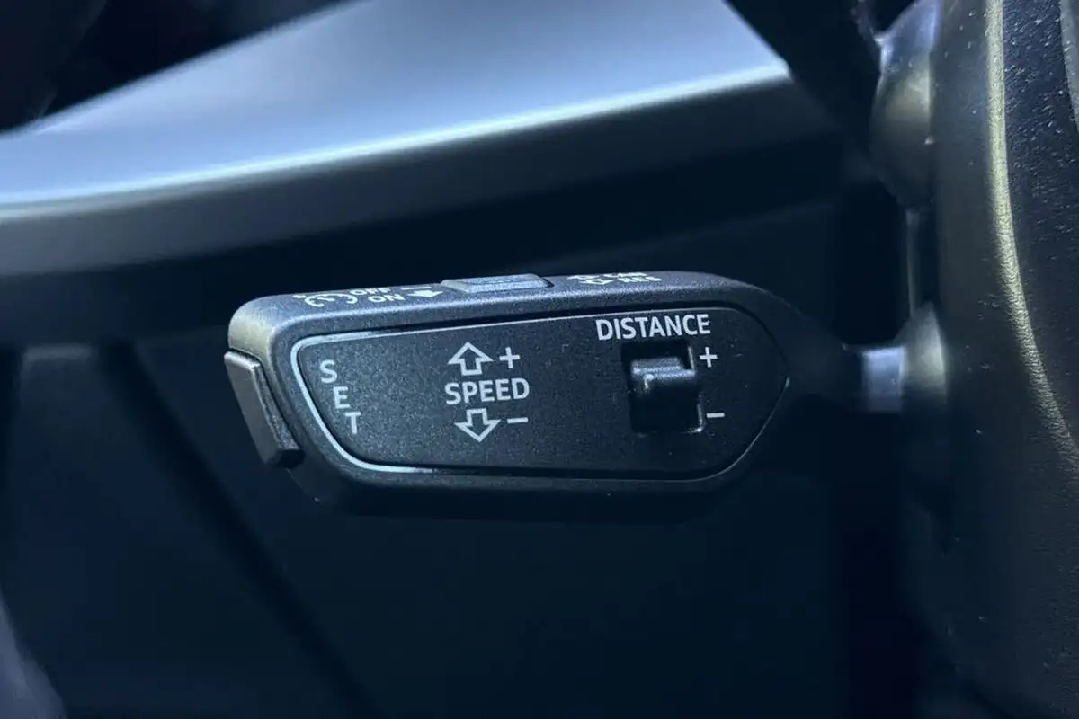 2023-audi-a3-15-35-tfsi-sportback-5d-s-tronic-big-37