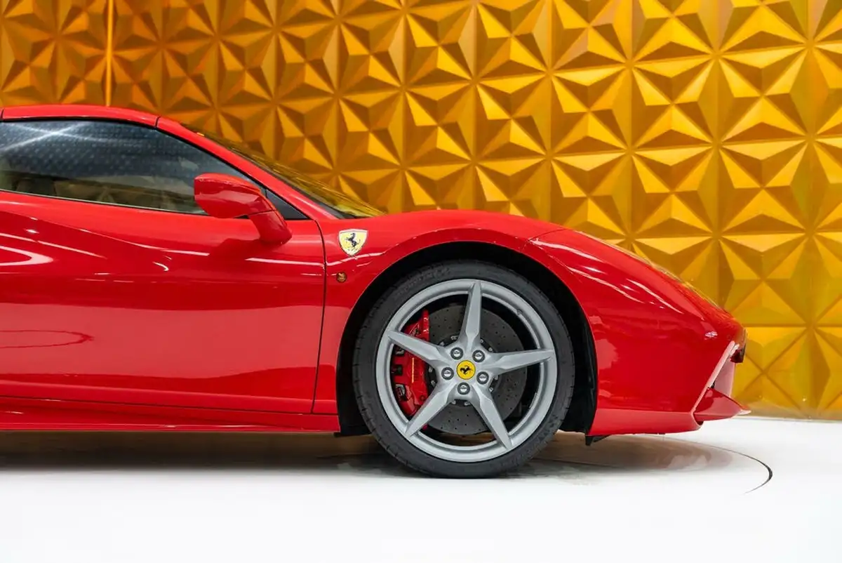 2017-ferrari-488-39-488-spider-big-26