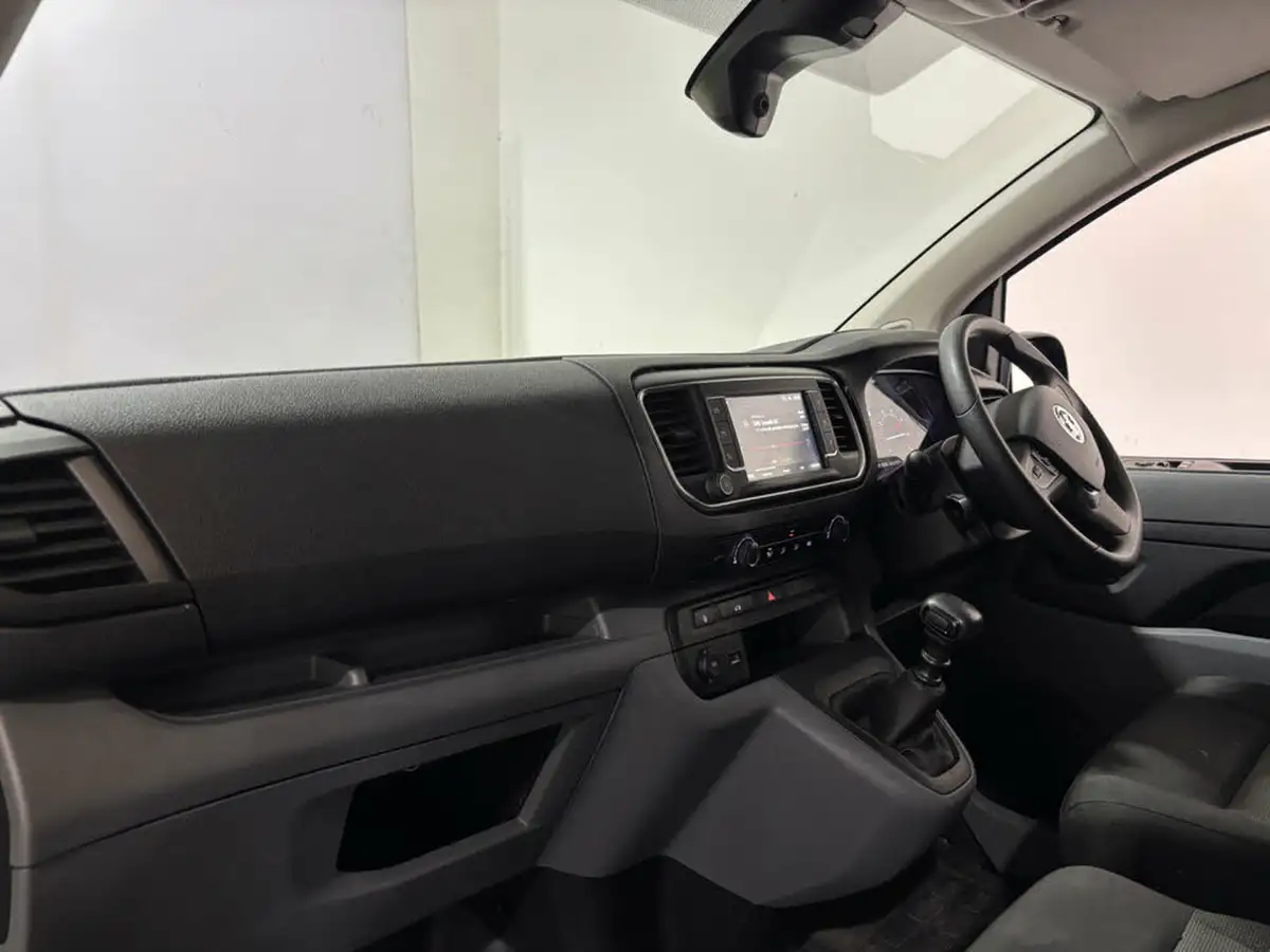 2022-vauxhall-vivaro-15td-2900-l1h1-dynamic-big-6