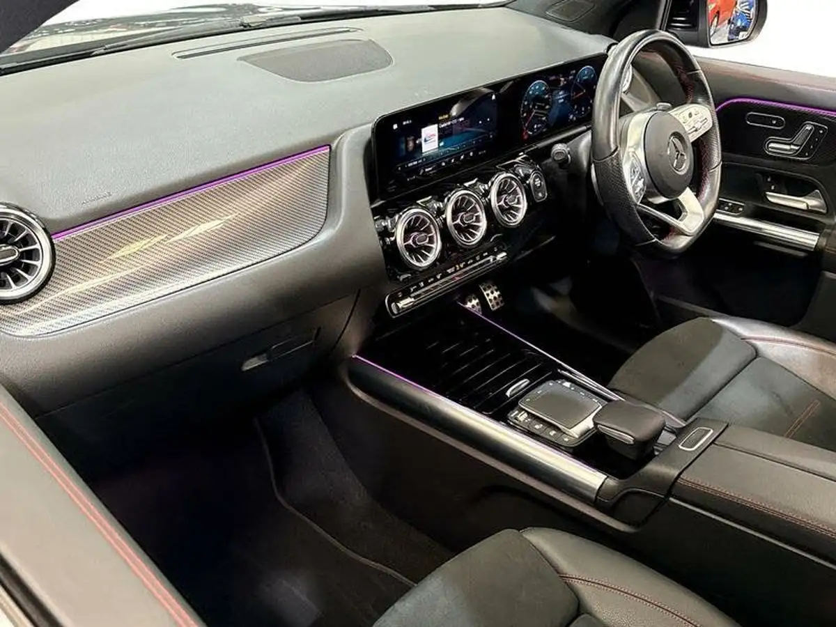 2021-mercedes-benz-gla-class-20d-gla-220d-amg-line-premium-plus-big-8