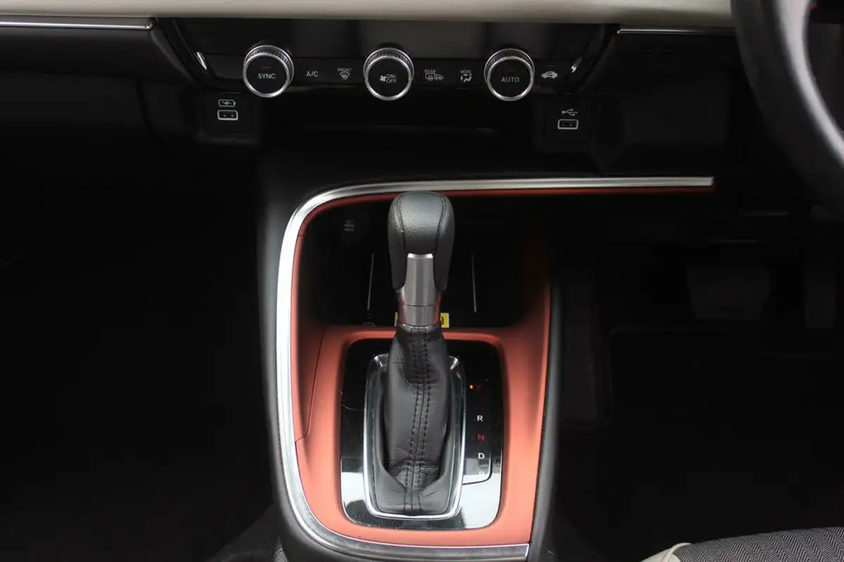 2022-honda-hr-v-15-i-mmd-advance-style-big-21
