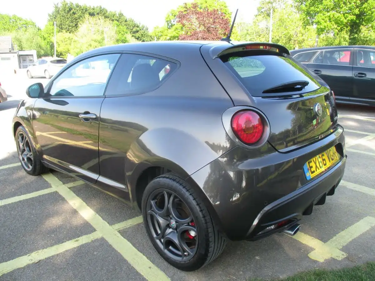 2016-alfa-romeo-mito-13jtdm-2-speciale-big-10