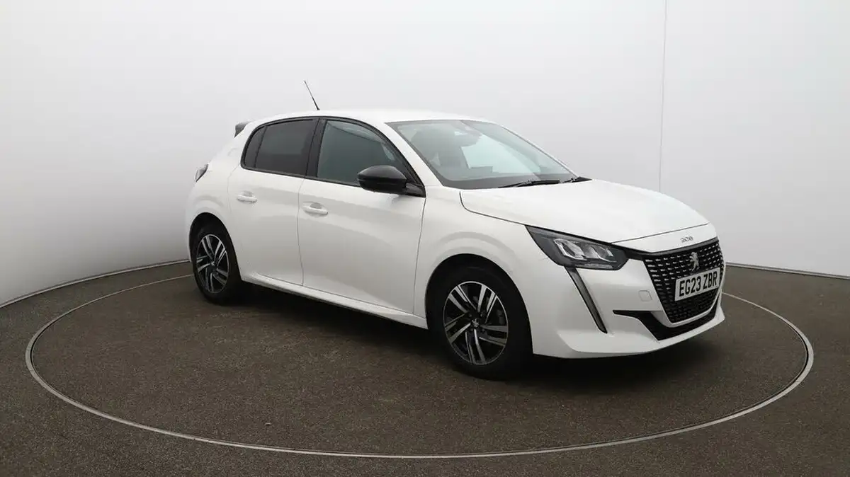 2023-peugeot-208-12-puretech-allure-premium-100ps-eat8-big-35
