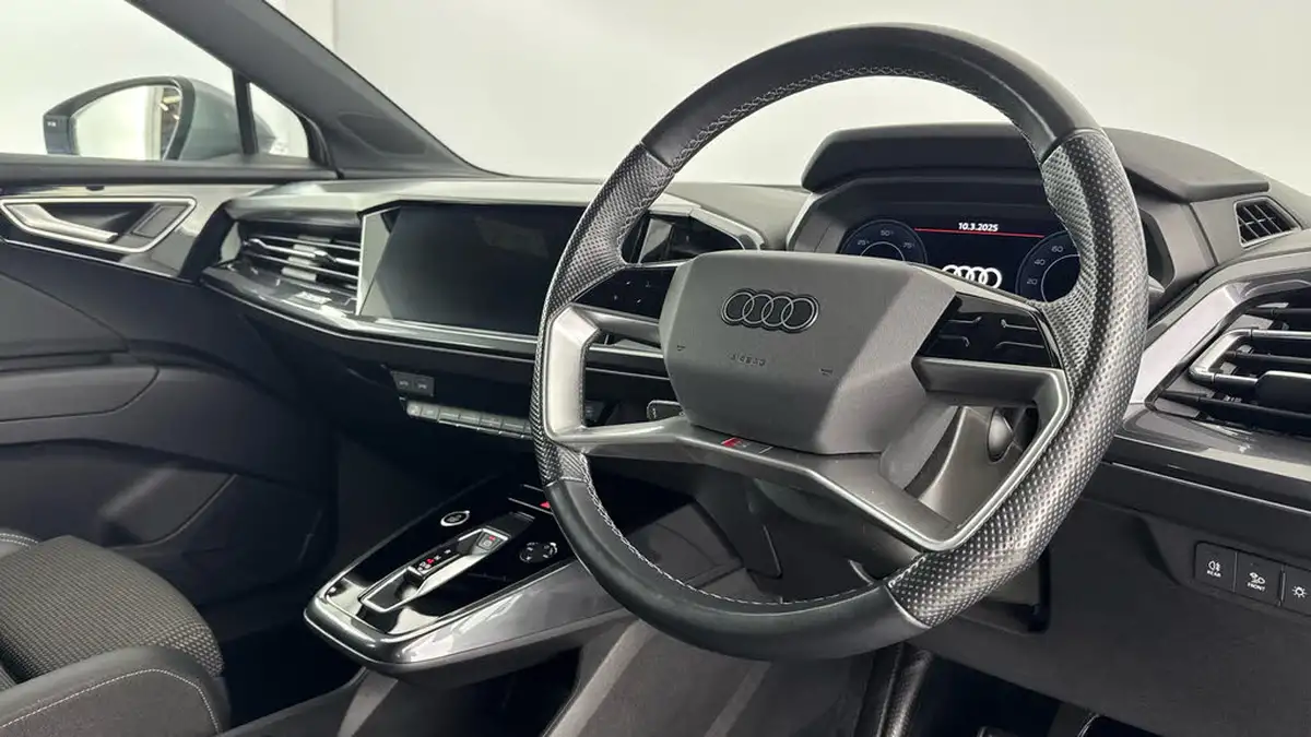 2022-audi-q4-e-tron-40e-s-line-station-wagon-big-8