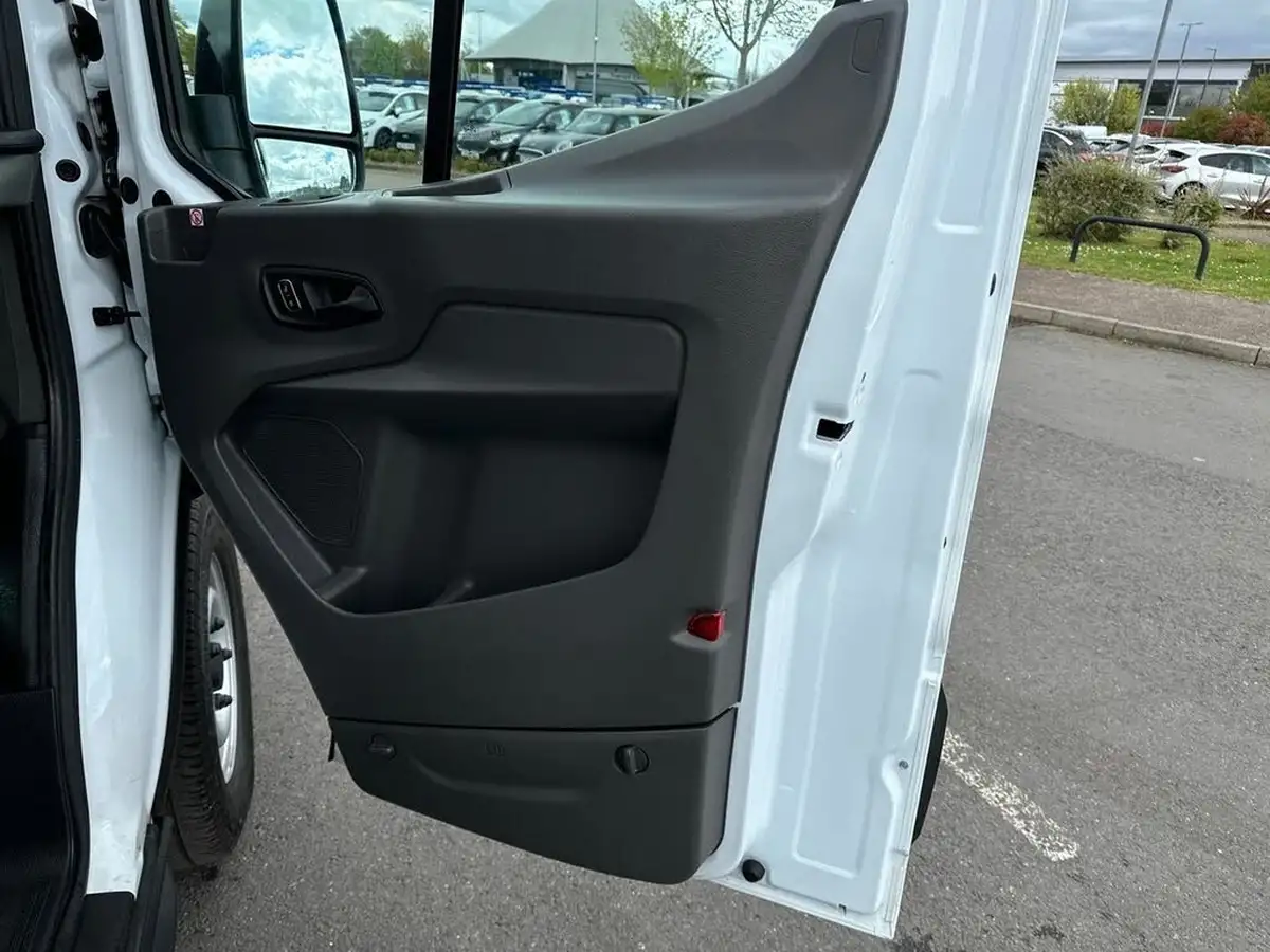 2024-ford-transit-big-34