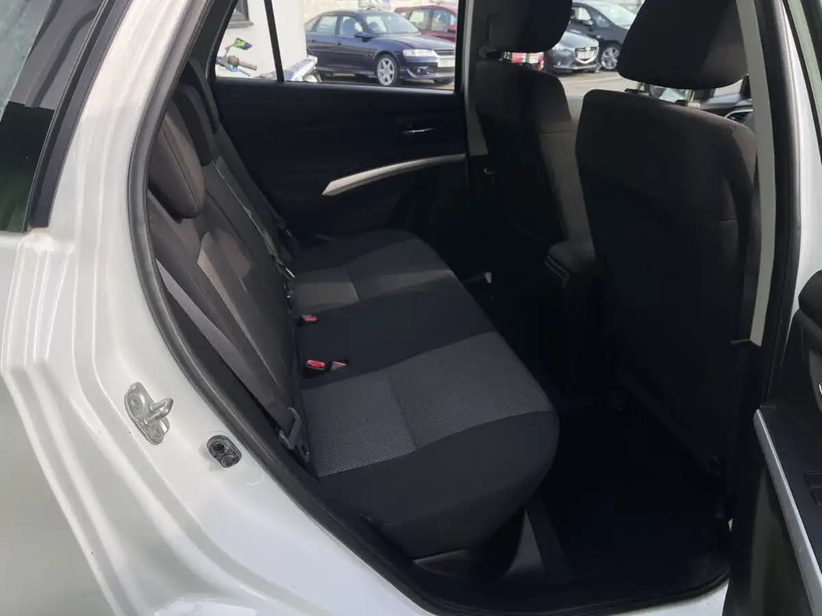 2015-suzuki-s-cross-16-sz3-big-15
