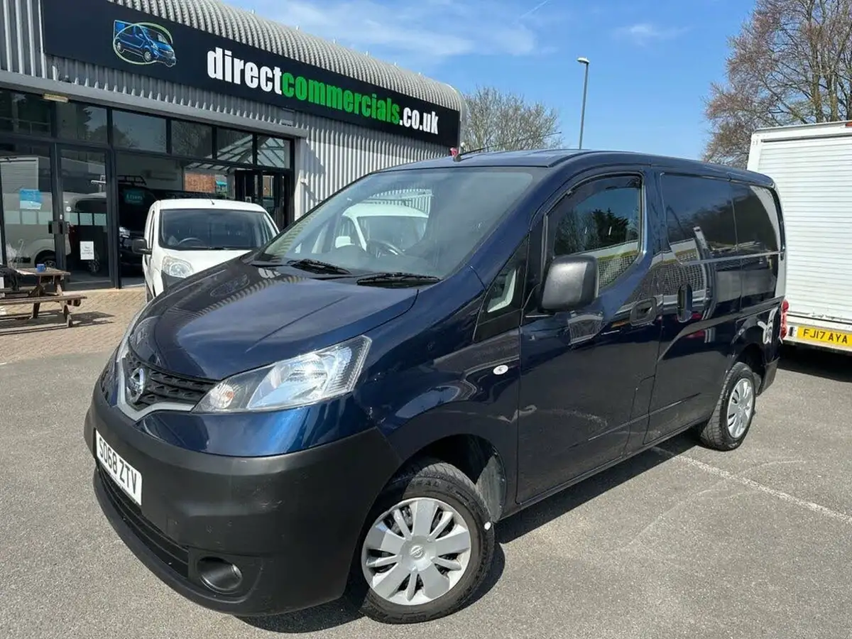 2019-nissan-nv200-15td-acenta-89bhp-crewcab-van-big-38