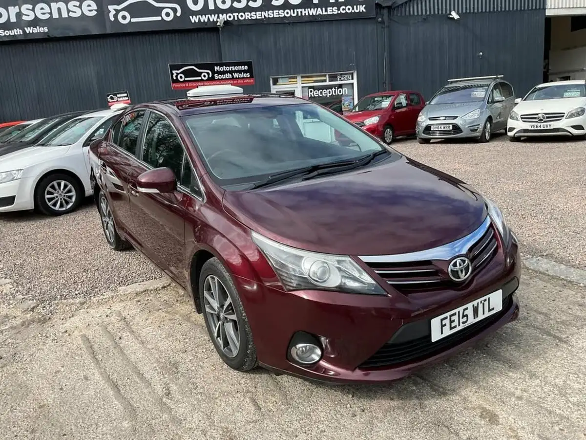 2015-toyota-avensis-20td-icon-business-edition-saloon-4d-big-48
