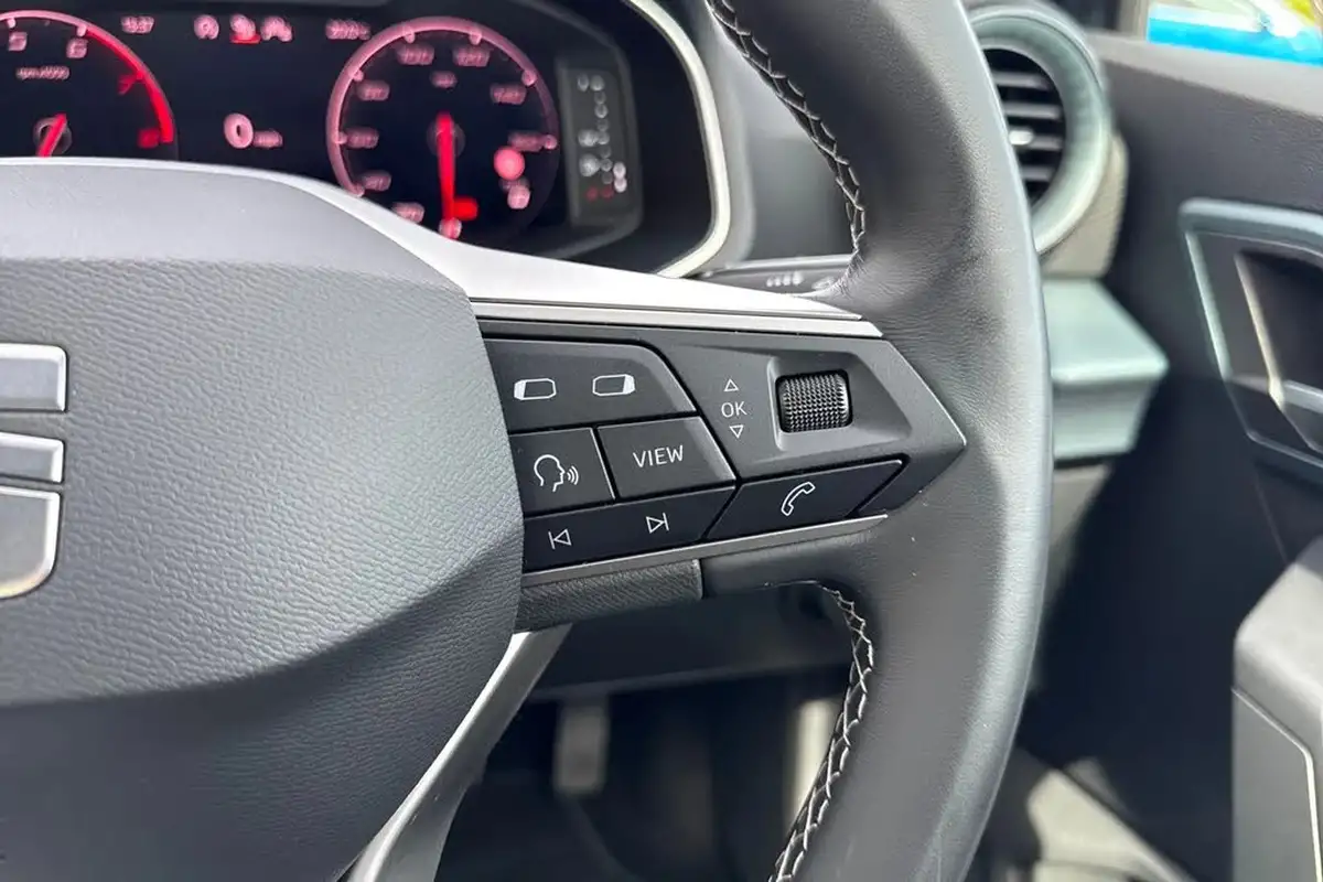 2022-seat-arona-10-tsi-xperience-big-39