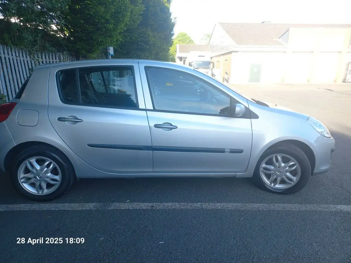 2008-renault-clio-12-expression-16v-75bhp-ac-hatchback-5d-big-6