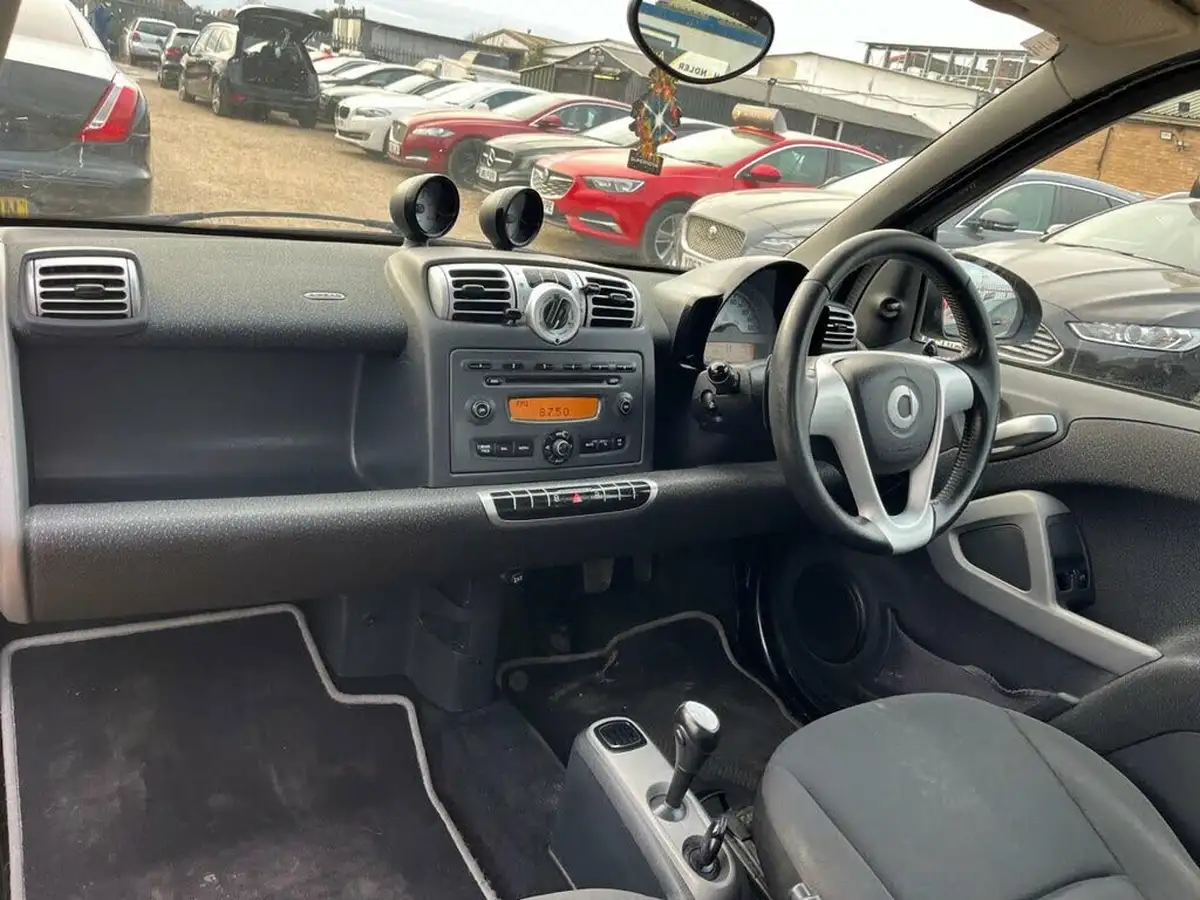 2009-smart-fortwo-08td-pulse-coupe-big-12