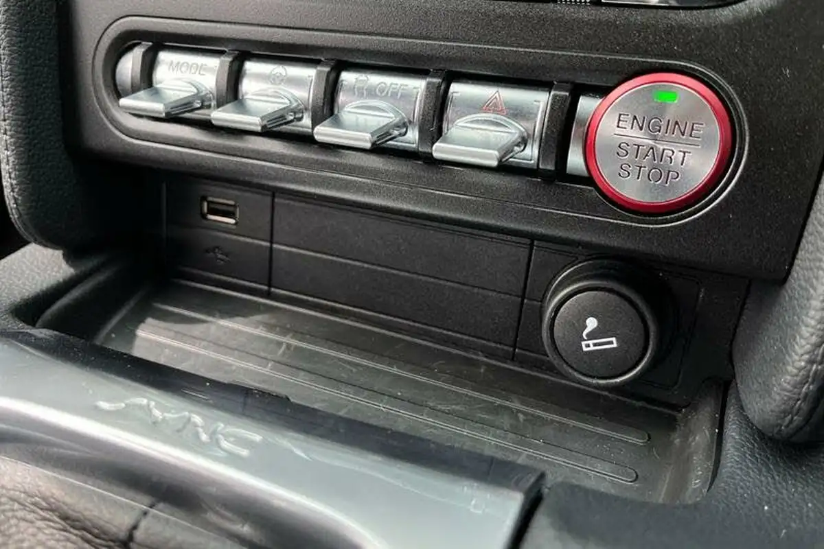 2019-ford-mustang-50-v8-bullitt-big-31