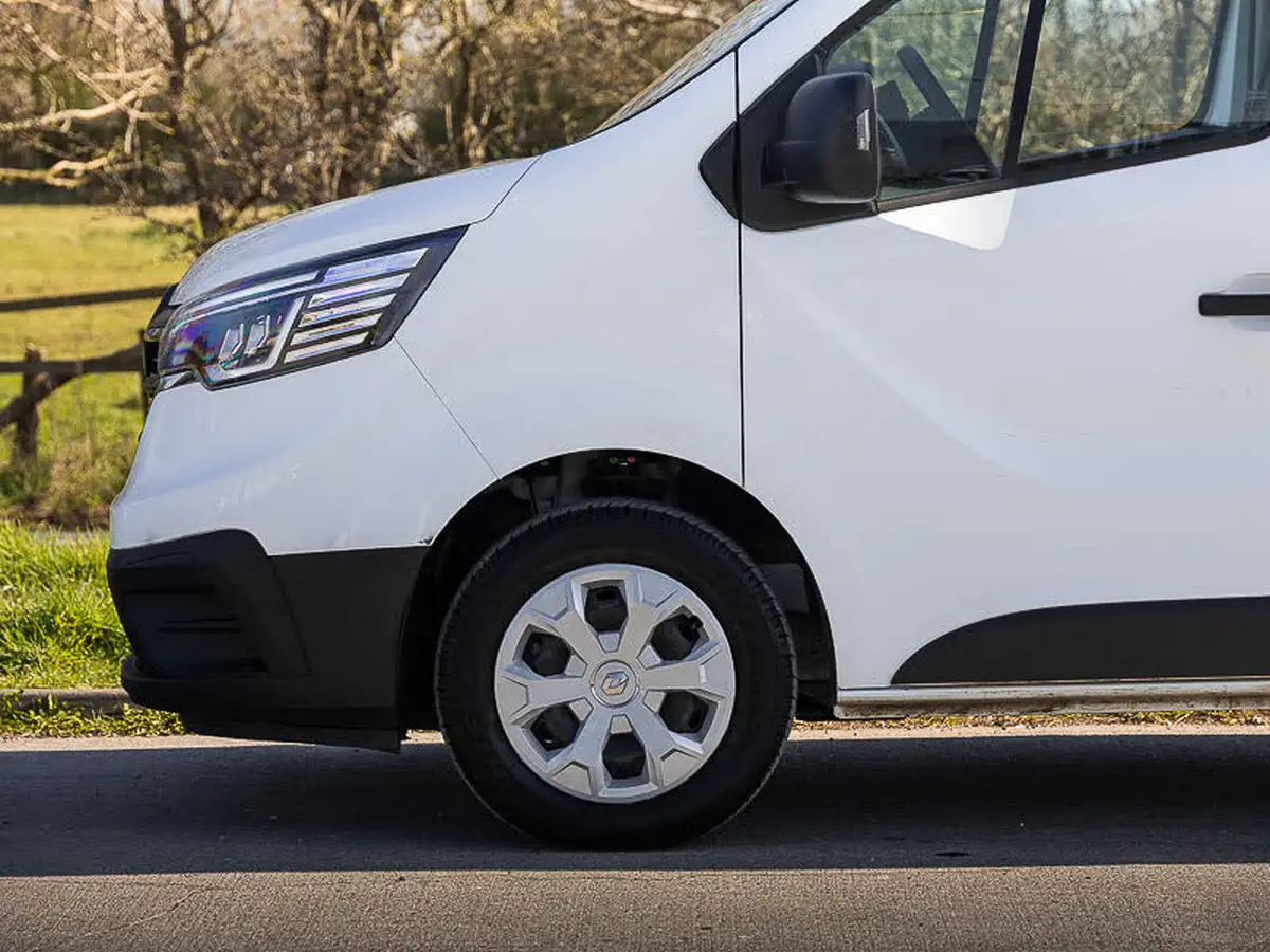 2022-renault-trafic-20dci-sl28-130-business-big-16
