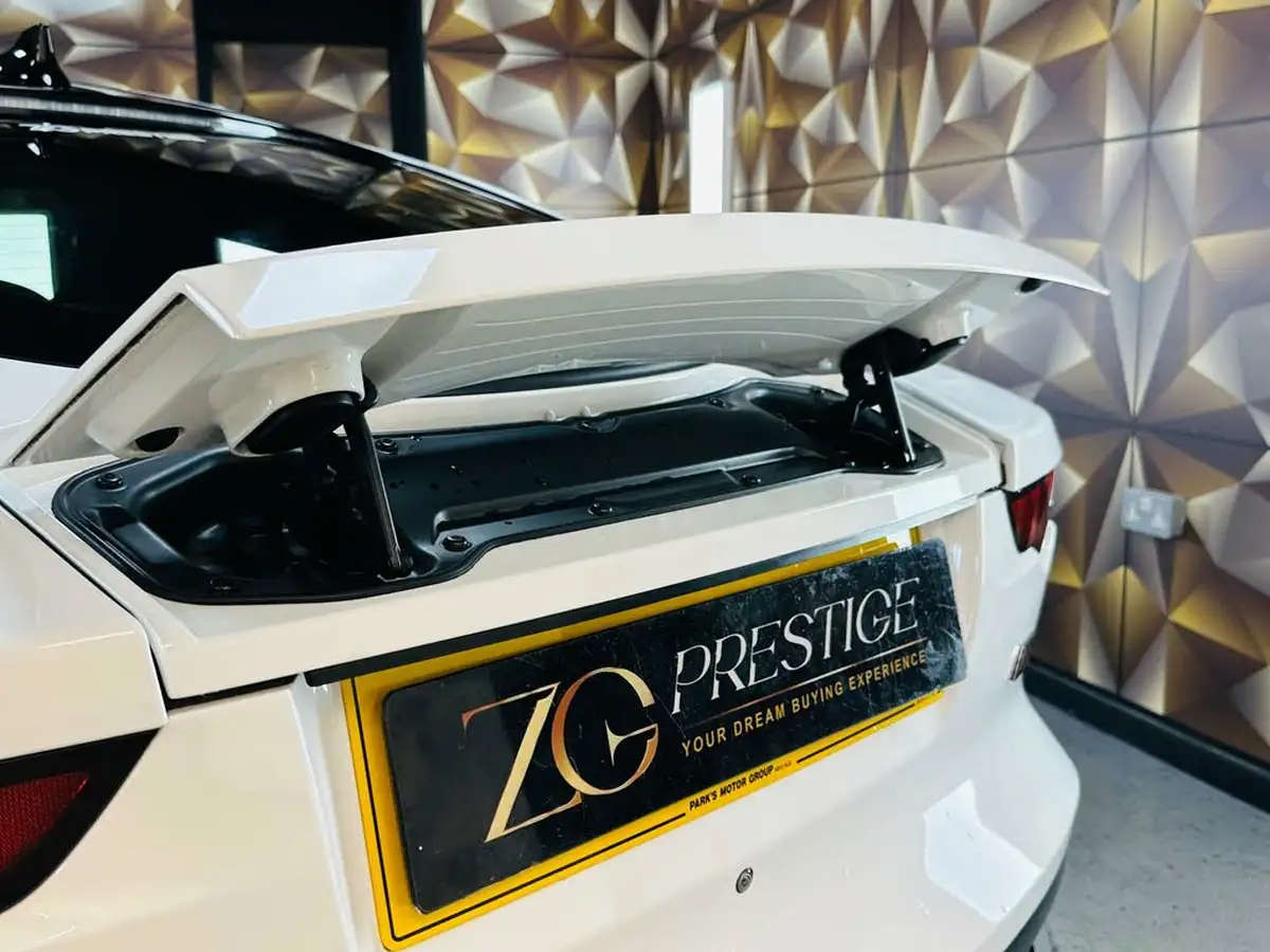 2019-jaguar-f-type-20-i4-chequered-flag-coupe-big-30