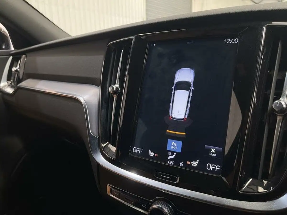 2019-volvo-v60-20td-d3-momentum-plus-big-24