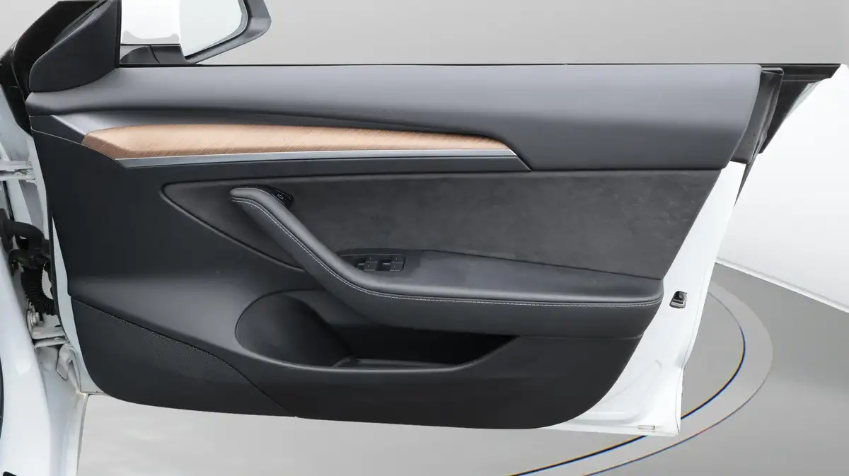 2021-tesla-model-3-e-long-range-4x4-big-15