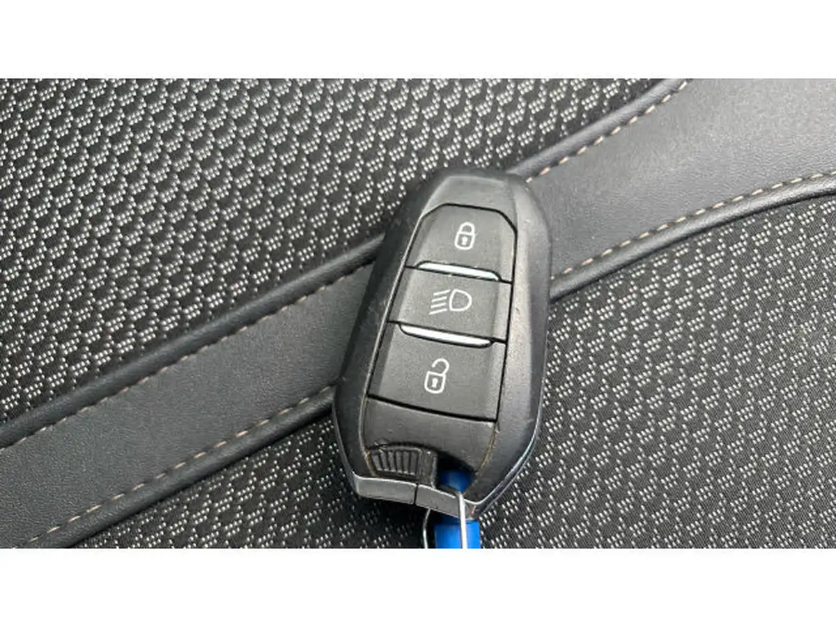 2023-peugeot-3008-suv-15-bluehdi-gt-eat8-big-18