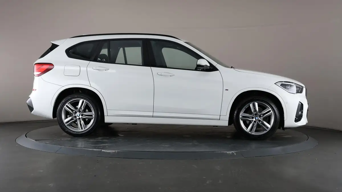 2020-bmw-x1-15-sdrive18i-m-sport-dct-big-54