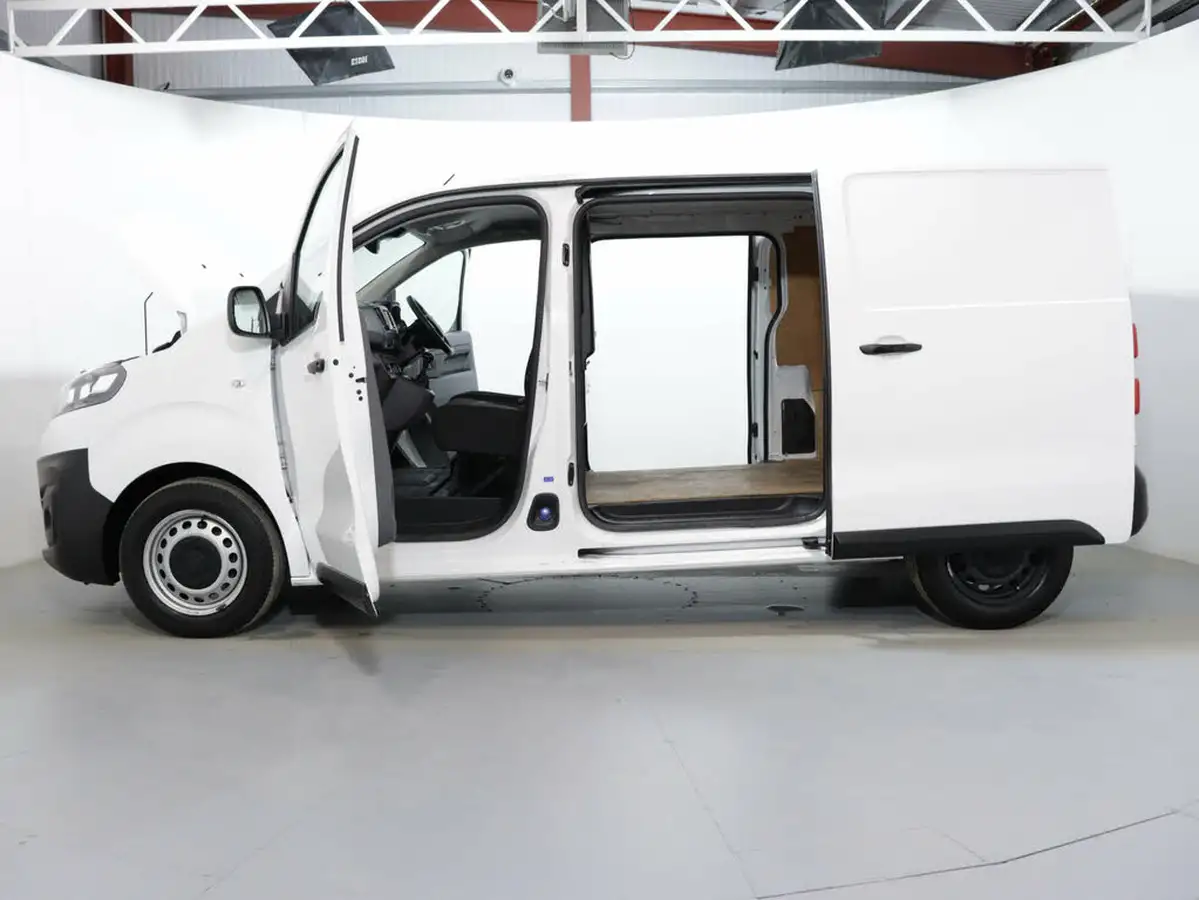 2022-vauxhall-vivaro-15td-2900-l1h1-dynamic-big-40