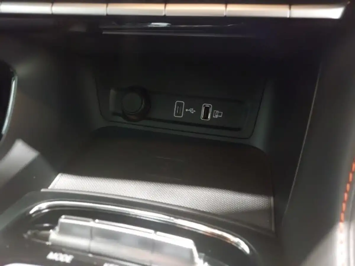 2025-mg-zs-suv-e-trophy-connect-ev-176ps-big-16