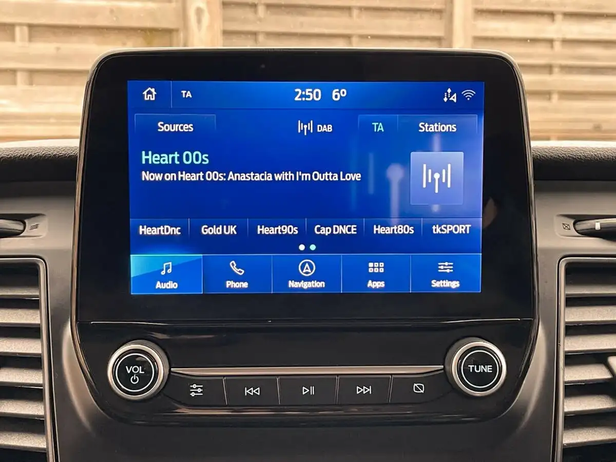 2021-ford-transit-20tdci-350-l4h3-leader-hybrid-130pseu6dt-big-16