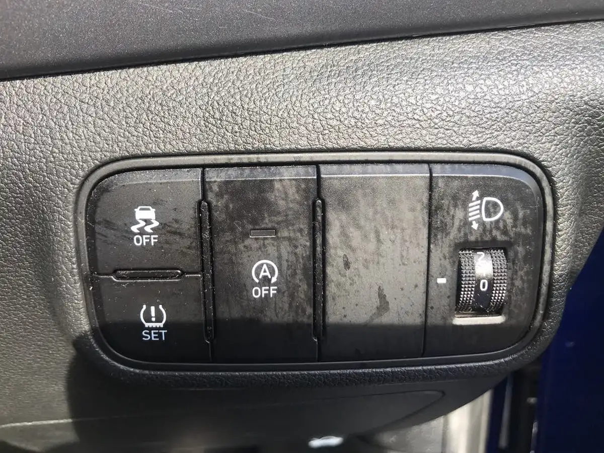 2021-hyundai-i20-10-t-gdi-se-connect-eclutch-imt-big-27