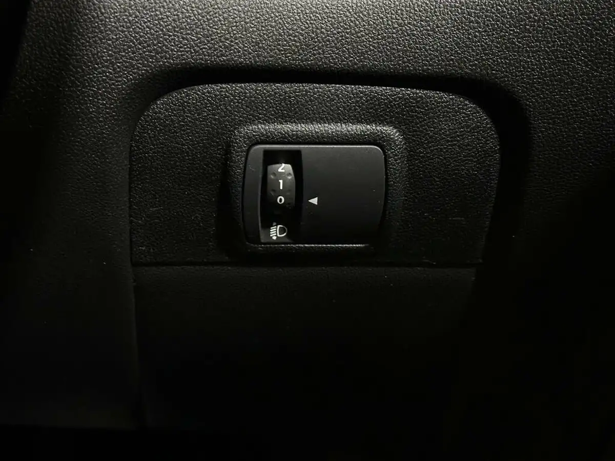 2017-renault-scenic-16dci-dynamique-nav-big-14