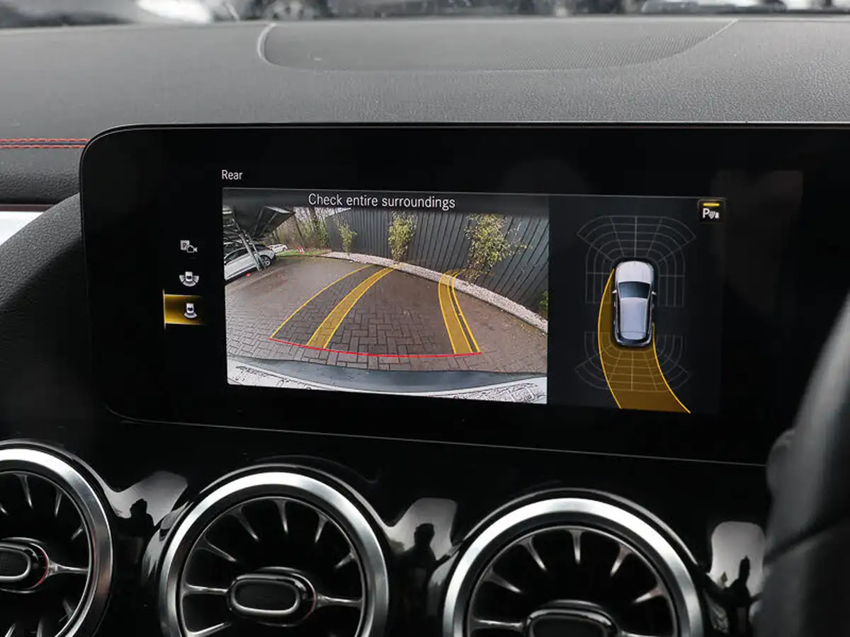 2021-mercedes-benz-eqa-e-eqa-250-amg-line-premium-big-12