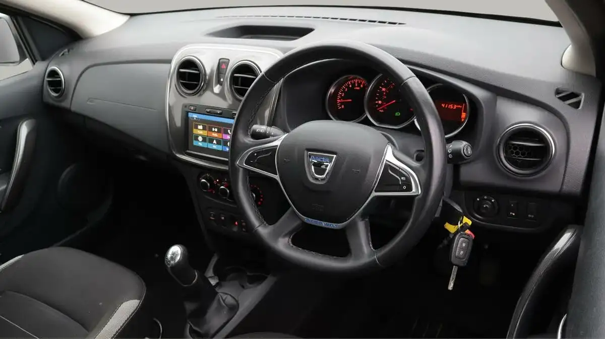 2020-dacia-sandero-stepway-09-tce-comfort-big-9