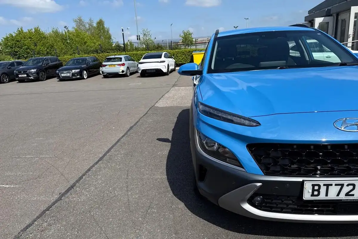 2022-hyundai-kona-16-gdi-premium-big-24