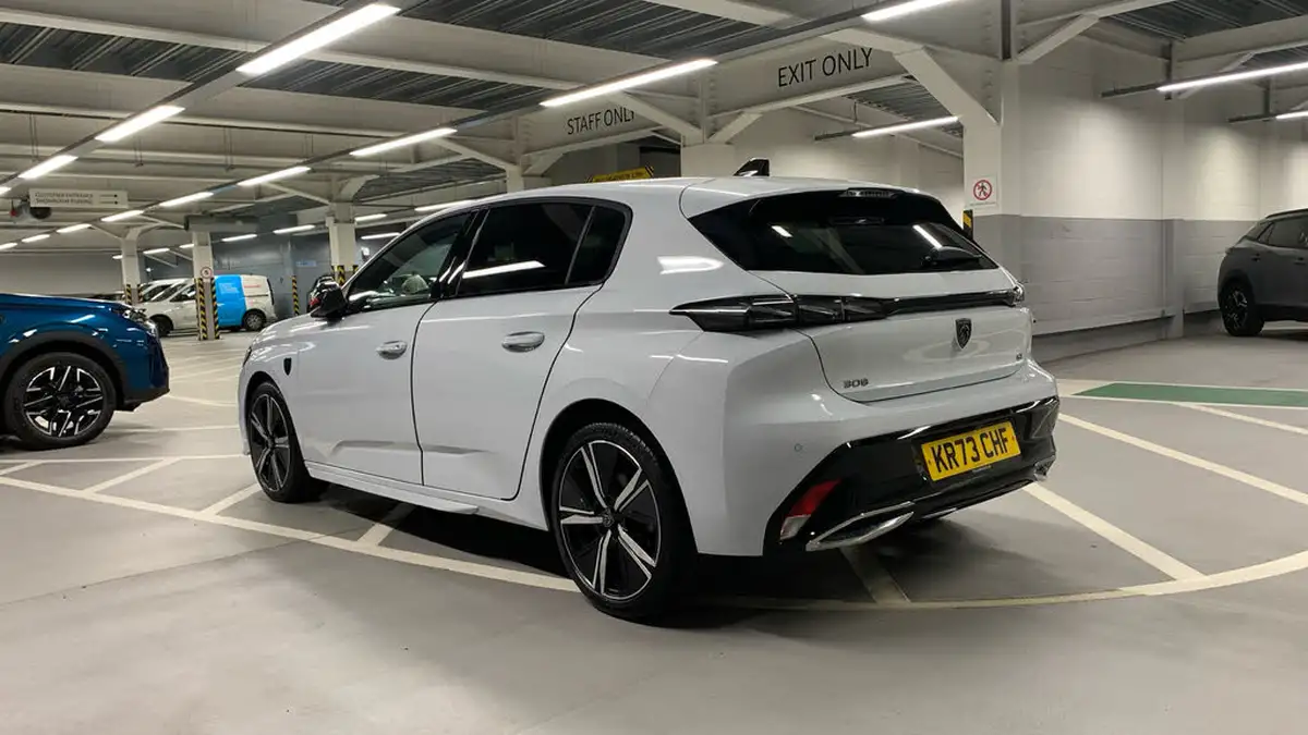 2023-peugeot-308-15-bluehdi-gt-130ps-big-4