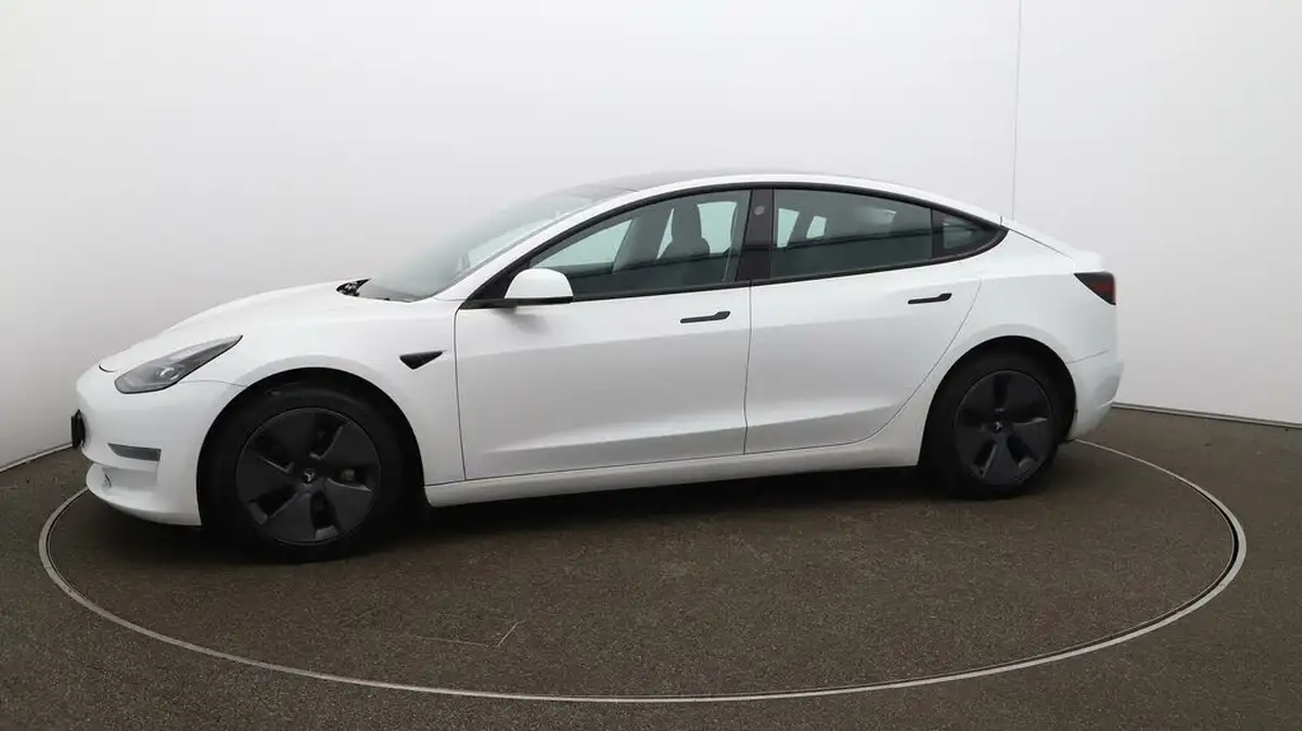 2021-tesla-model-3-e-long-range-awd-big-57